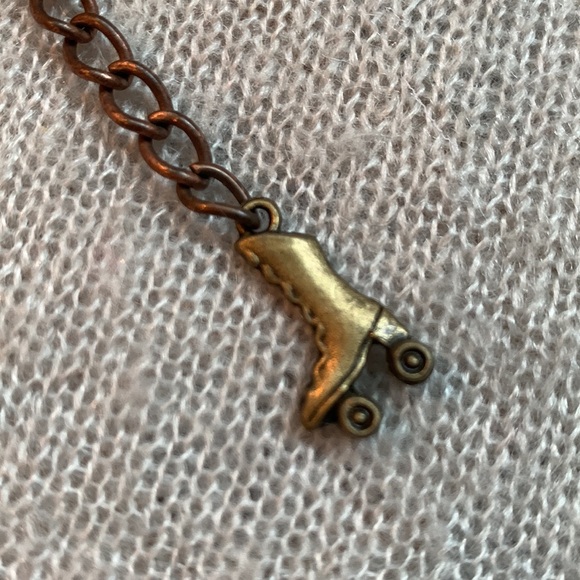 Handmade - Antique Bronze Keychain Roller Skates - Picture 2 of 5